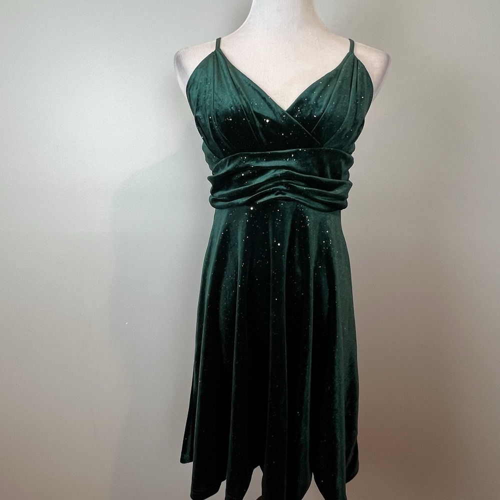 D&M Green Velvet Dress Size Medium Sparkly Criss Cross Back NWT Fairycore READ
